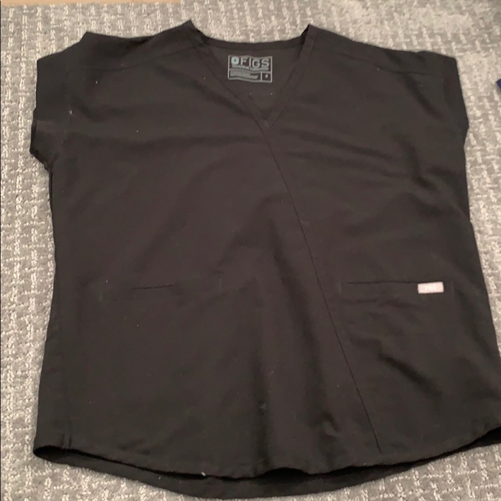 Figs scrub top in black